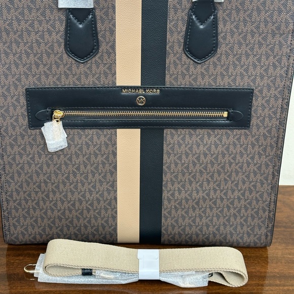 LOW START NWT - Michael Kors Kempner Large Logo Stripe Black/Camel Tote - Picture 7 of 9